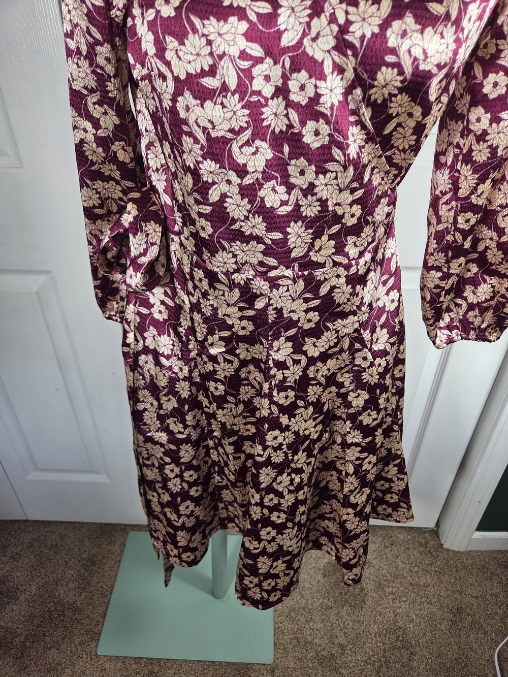 Draper James Floral Wrap Dress Size 6 Burgundy Plum Cream Long Sleeve - Picture 3 of 8